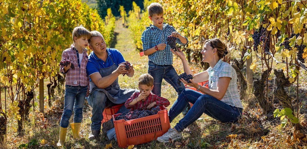 ciabot-berton-family-in-vineyard